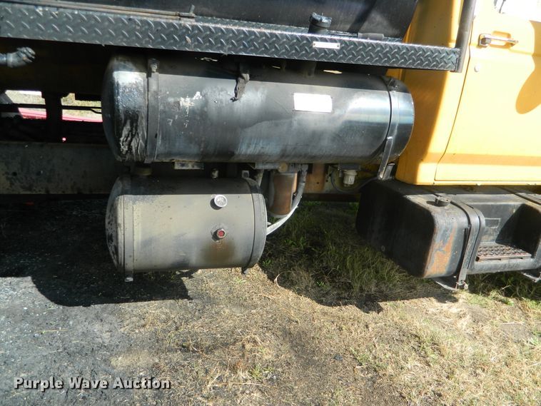 image for item DE4350 1980 Ford oil distributor truck