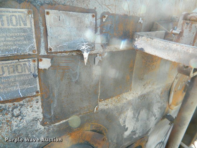 image for item DE4350 1980 Ford oil distributor truck