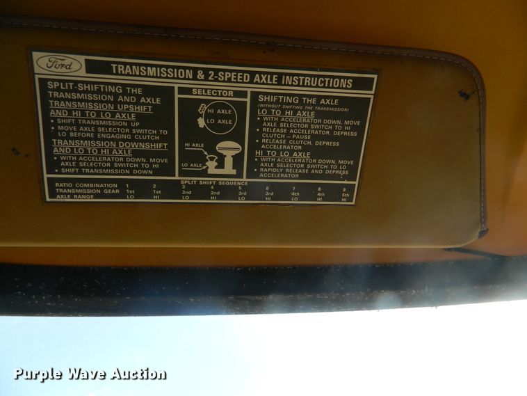 image for item DE4350 1980 Ford oil distributor truck