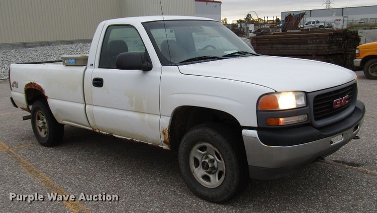 image for item DG6588 2001 GMC Sierra 1500 pickup truck