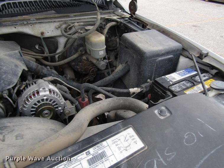 image for item DG6588 2001 GMC Sierra 1500 pickup truck