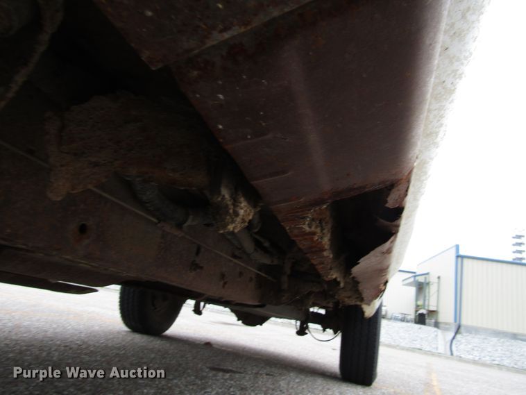 image for item DG6588 2001 GMC Sierra 1500 pickup truck