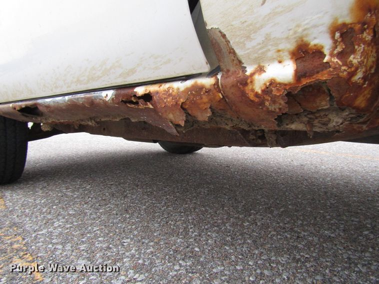 image for item DG6588 2001 GMC Sierra 1500 pickup truck