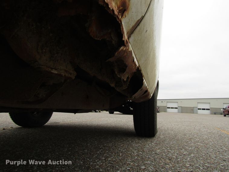 image for item DG6588 2001 GMC Sierra 1500 pickup truck