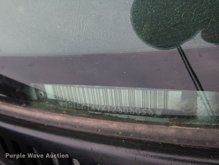 image for item DG6588 2001 GMC Sierra 1500 pickup truck