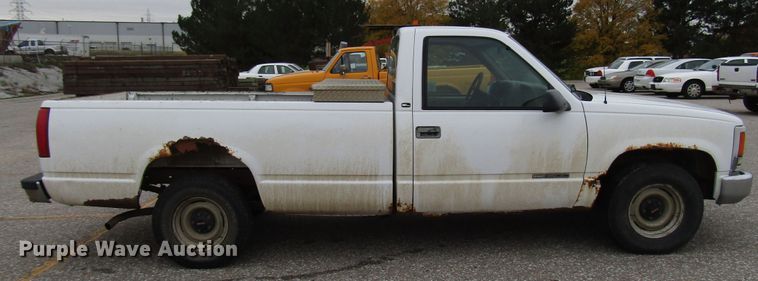 image for item DG6589 1997 GMC Sierra 1500 pickup truck