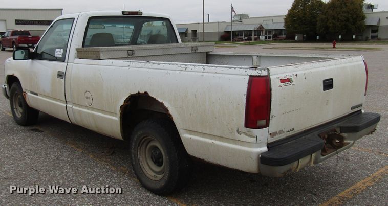 image for item DG6589 1997 GMC Sierra 1500 pickup truck