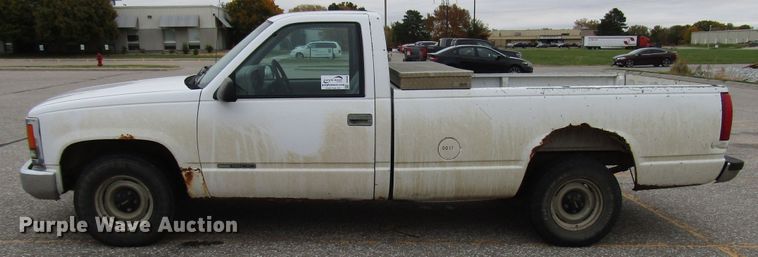 image for item DG6589 1997 GMC Sierra 1500 pickup truck