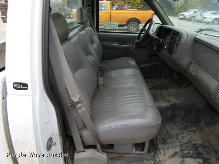 image for item DG6589 1997 GMC Sierra 1500 pickup truck