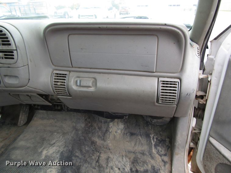 image for item DG6589 1997 GMC Sierra 1500 pickup truck