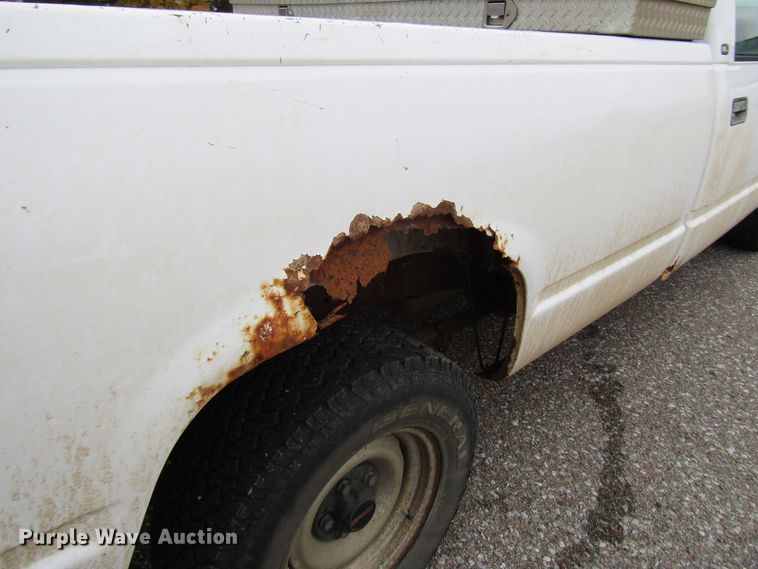 image for item DG6589 1997 GMC Sierra 1500 pickup truck