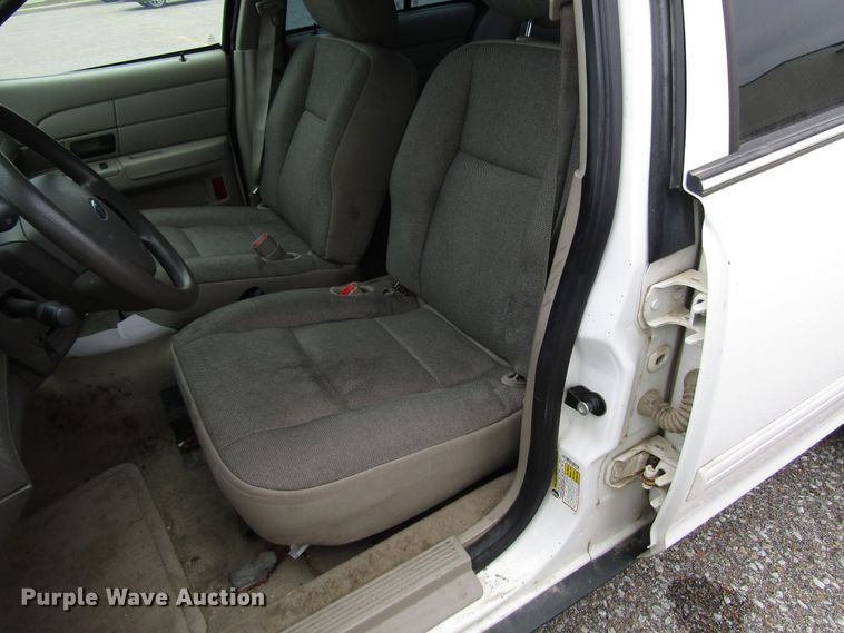 image for item DG6590 2011 Ford Crown Victoria Police Interceptor