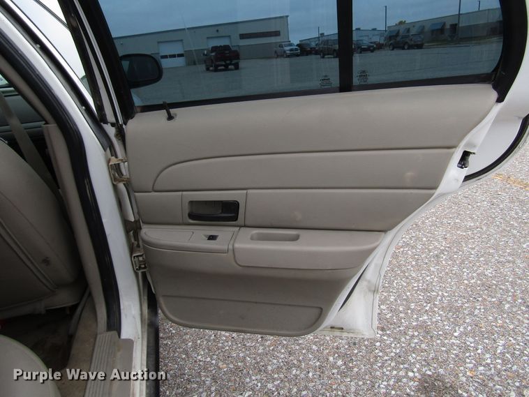 image for item DG6590 2011 Ford Crown Victoria Police Interceptor