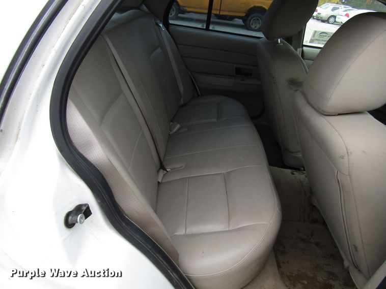 image for item DG6590 2011 Ford Crown Victoria Police Interceptor