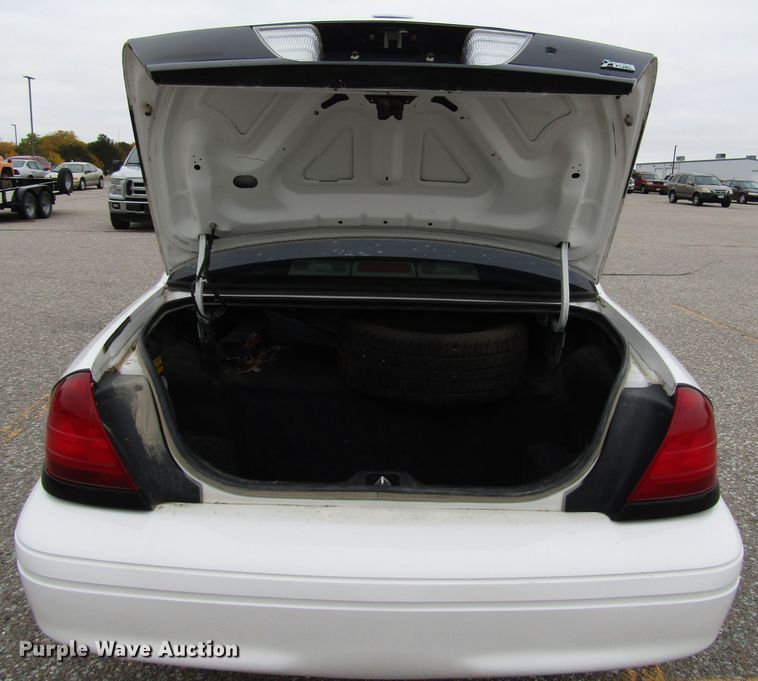 image for item DG6590 2011 Ford Crown Victoria Police Interceptor