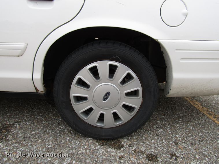 image for item DG6590 2011 Ford Crown Victoria Police Interceptor