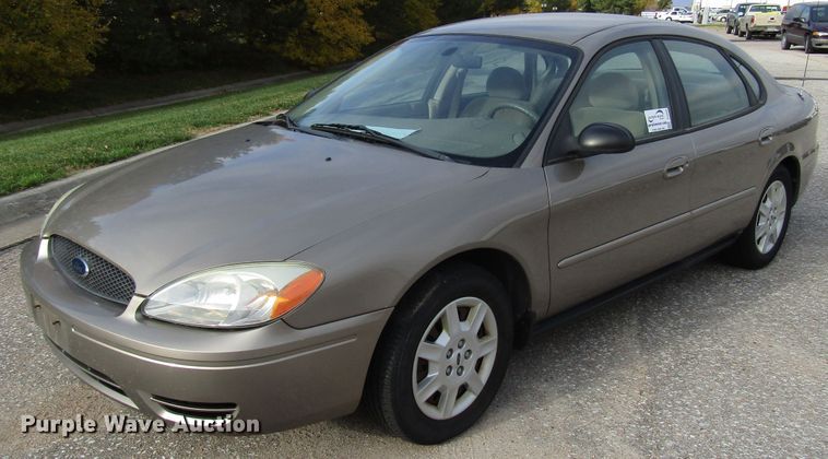 image for item DG6592 2007 Ford Taurus