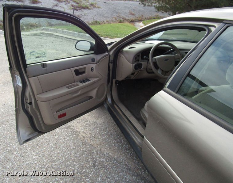 image for item DG6592 2007 Ford Taurus