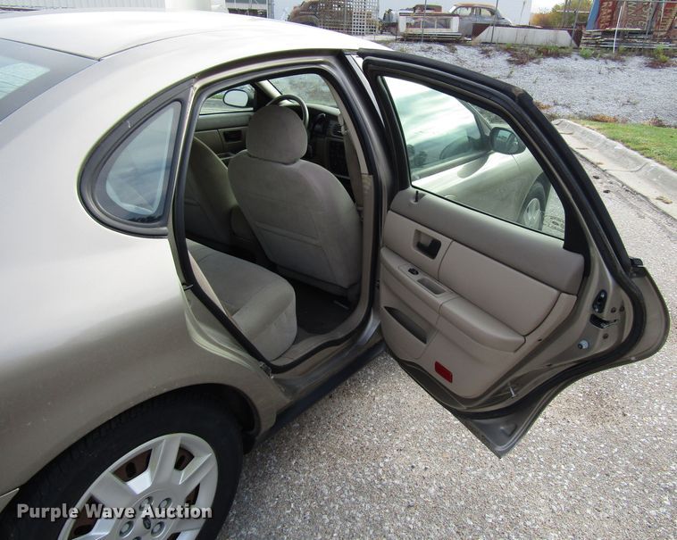 image for item DG6592 2007 Ford Taurus