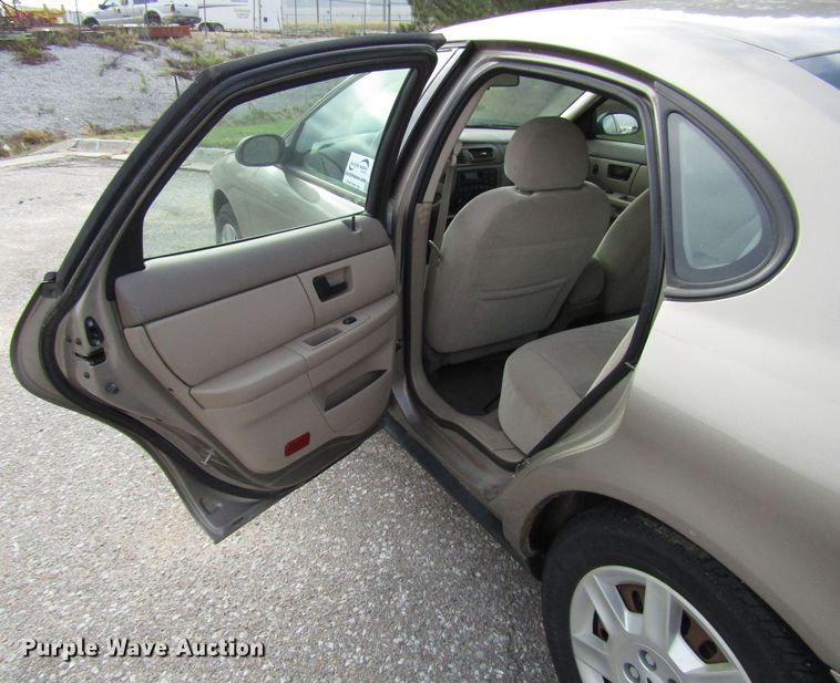 image for item DG6592 2007 Ford Taurus