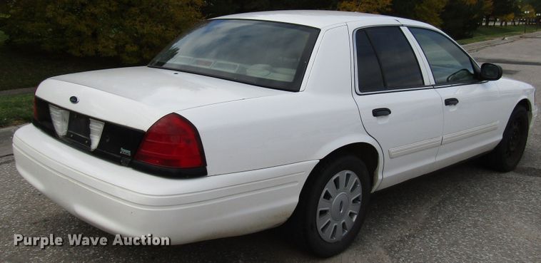 image for item DG6593 2010 Ford Crown Victoria Police Interceptor