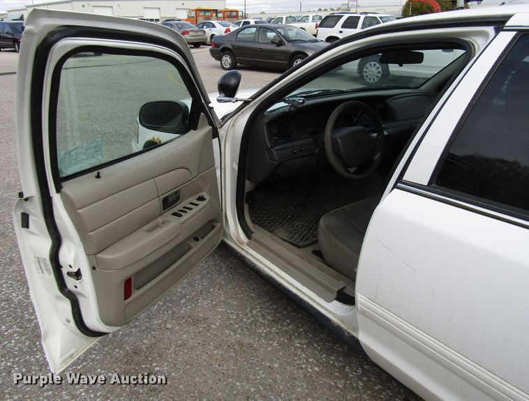 image for item DG6593 2010 Ford Crown Victoria Police Interceptor