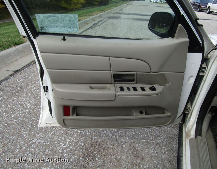 image for item DG6593 2010 Ford Crown Victoria Police Interceptor