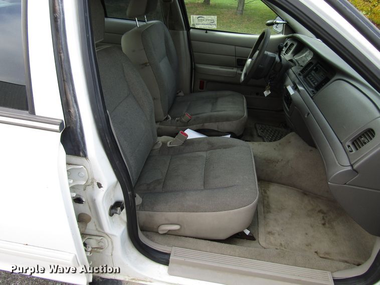 image for item DG6593 2010 Ford Crown Victoria Police Interceptor