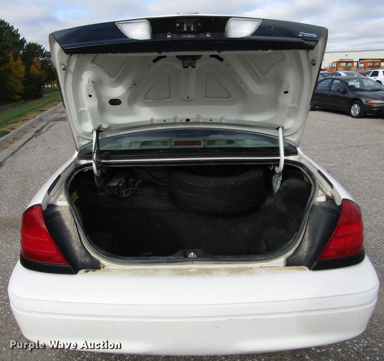 image for item DG6593 2010 Ford Crown Victoria Police Interceptor