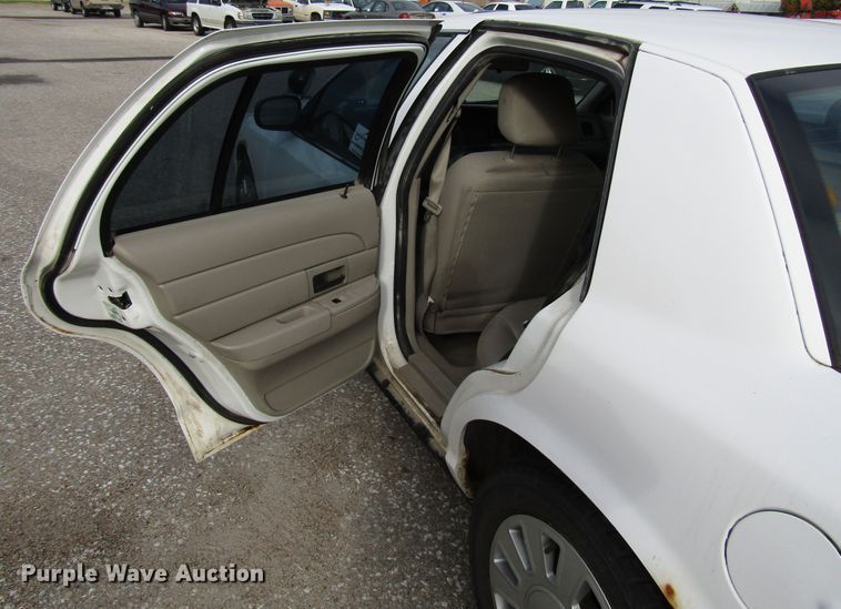 image for item DG6593 2010 Ford Crown Victoria Police Interceptor