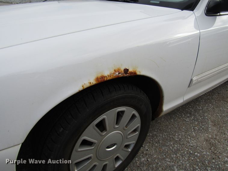 image for item DG6593 2010 Ford Crown Victoria Police Interceptor