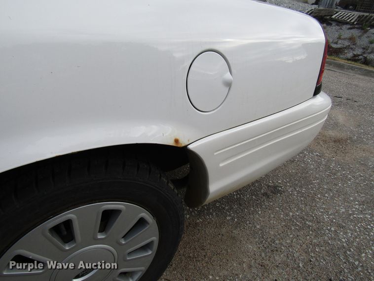 image for item DG6593 2010 Ford Crown Victoria Police Interceptor