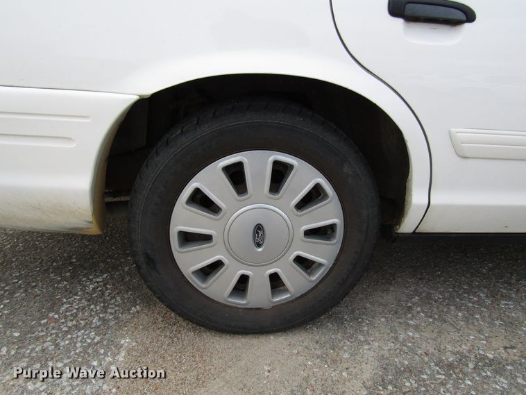 image for item DG6593 2010 Ford Crown Victoria Police Interceptor