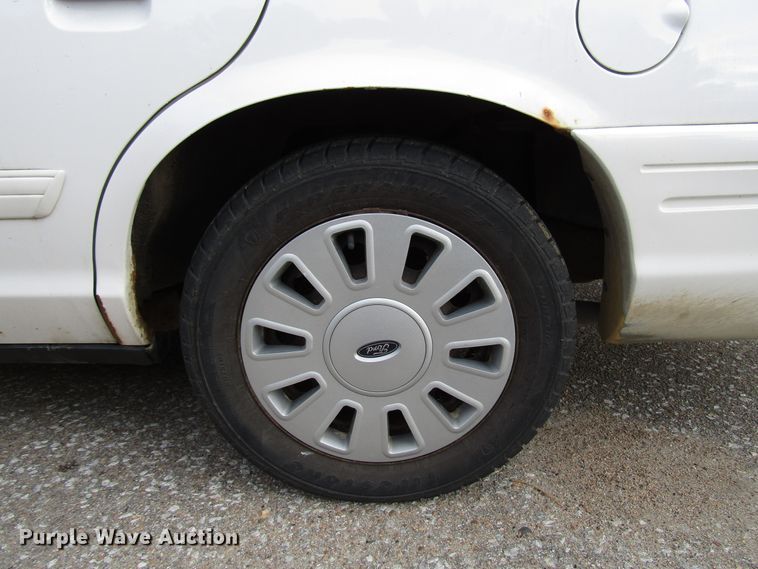 image for item DG6593 2010 Ford Crown Victoria Police Interceptor