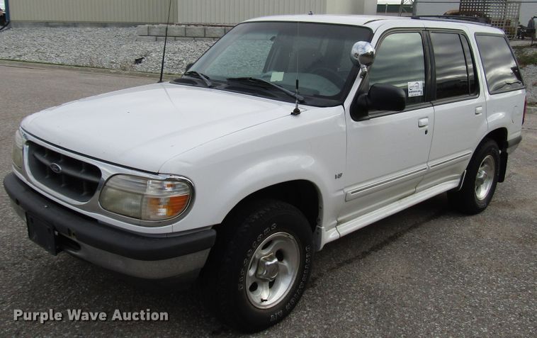 image for item DG6594 1998 Ford Explorer XLT SUV