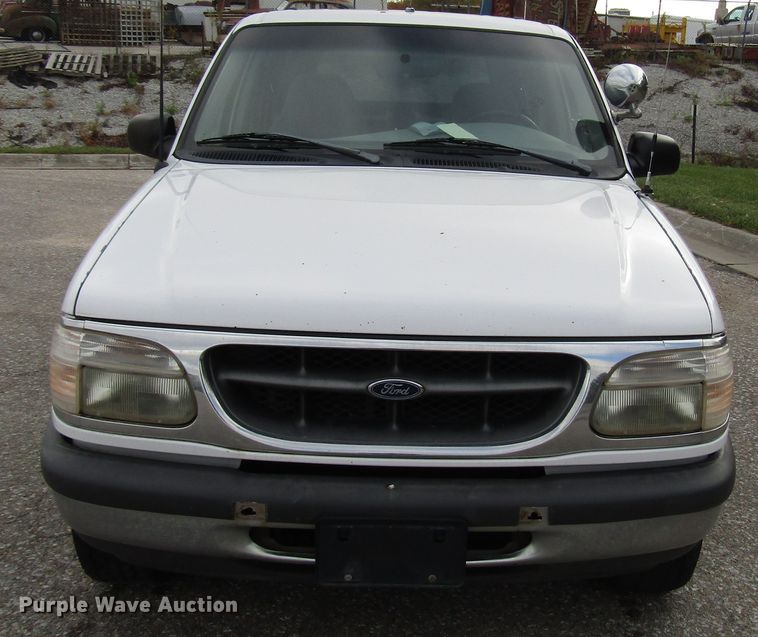 image for item DG6594 1998 Ford Explorer XLT SUV