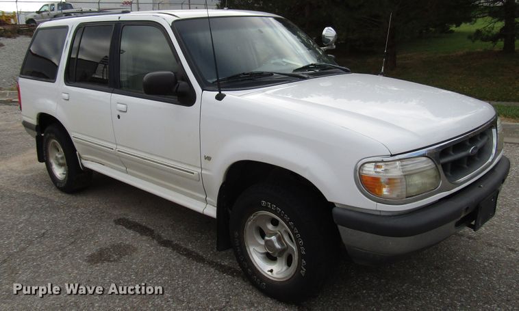 image for item DG6594 1998 Ford Explorer XLT SUV