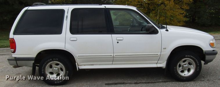 image for item DG6594 1998 Ford Explorer XLT SUV