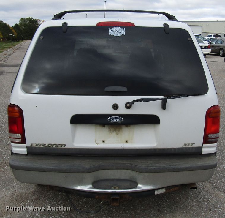 image for item DG6594 1998 Ford Explorer XLT SUV