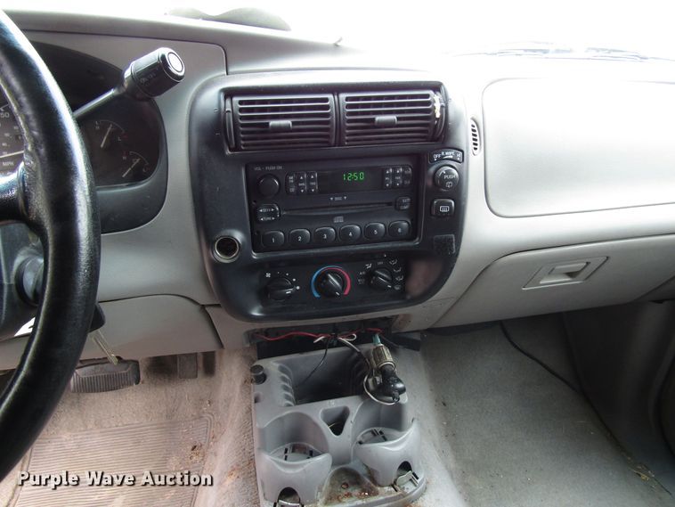 image for item DG6594 1998 Ford Explorer XLT SUV