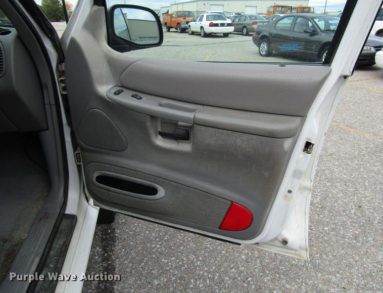 image for item DG6594 1998 Ford Explorer XLT SUV