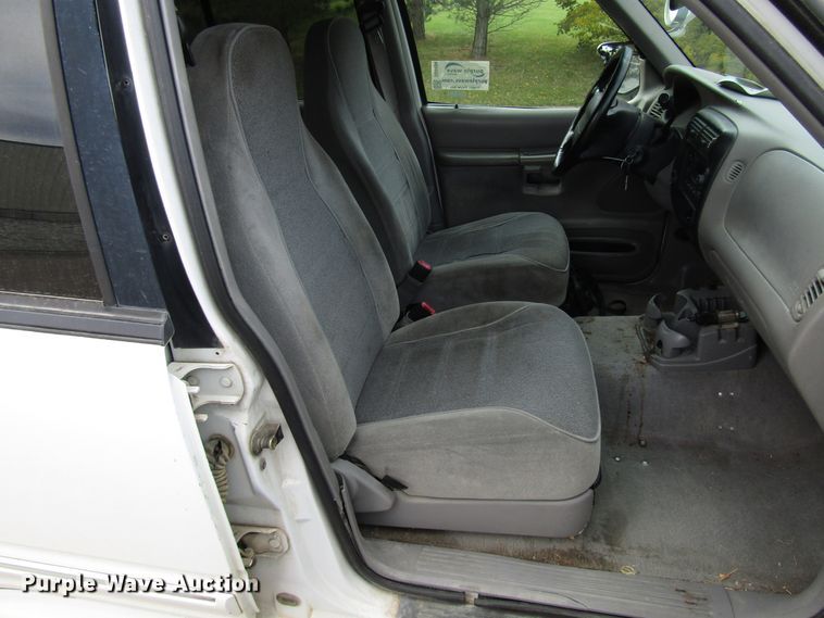 image for item DG6594 1998 Ford Explorer XLT SUV