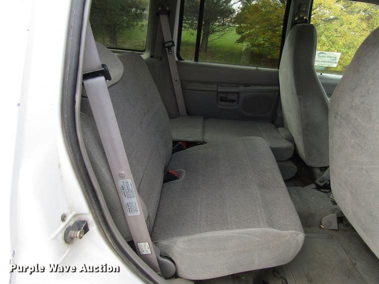 image for item DG6594 1998 Ford Explorer XLT SUV