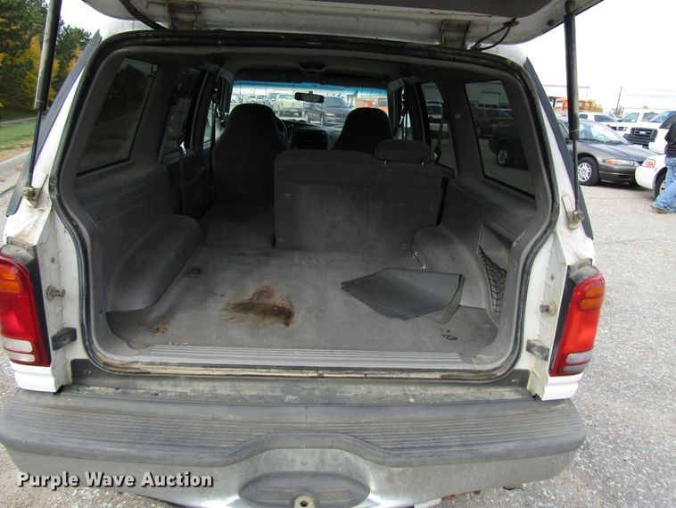 image for item DG6594 1998 Ford Explorer XLT SUV