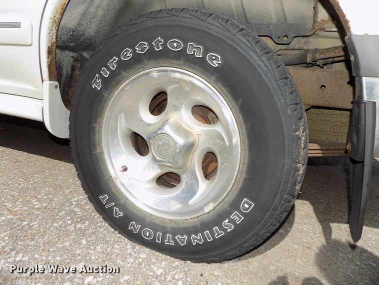 image for item DG6594 1998 Ford Explorer XLT SUV