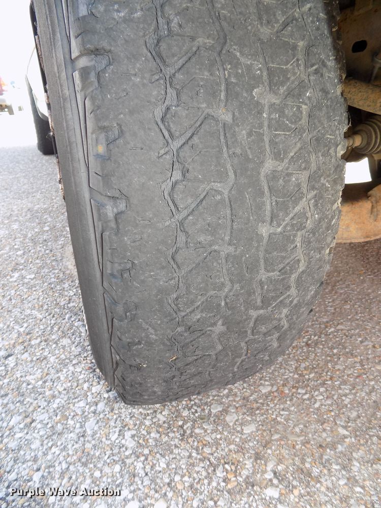 image for item DG6594 1998 Ford Explorer XLT SUV