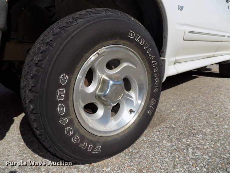 image for item DG6594 1998 Ford Explorer XLT SUV