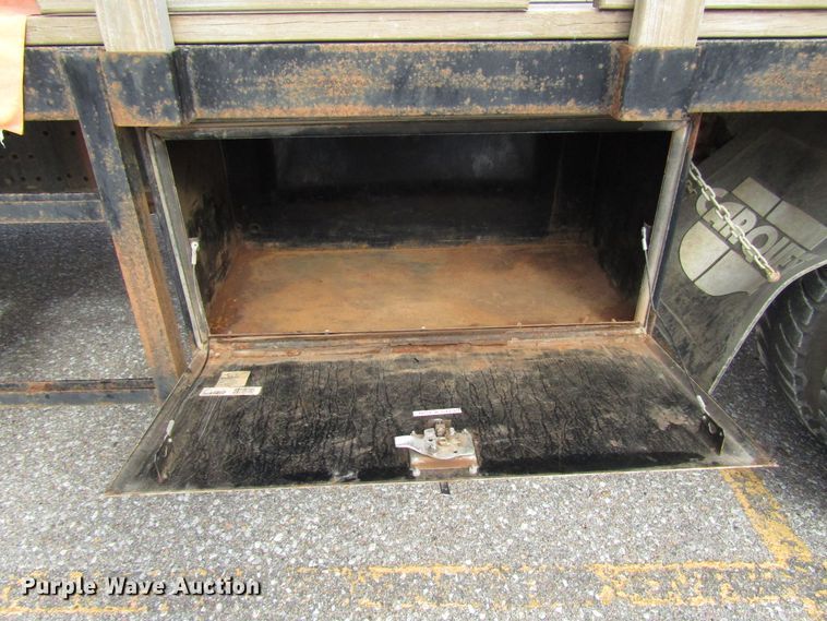 image for item DG6595 1992 International 4600 flatbed truck