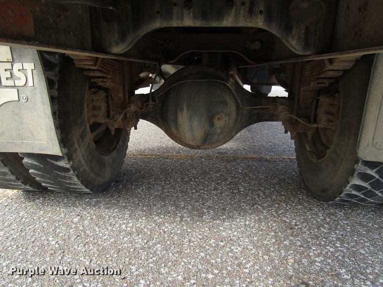 image for item DG6595 1992 International 4600 flatbed truck