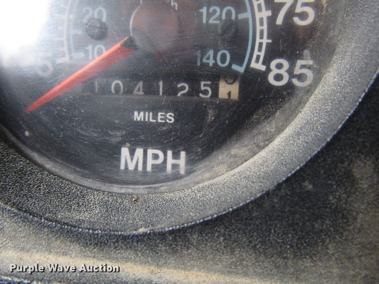 image for item DG6596 1987 International 1654 flatbed truck